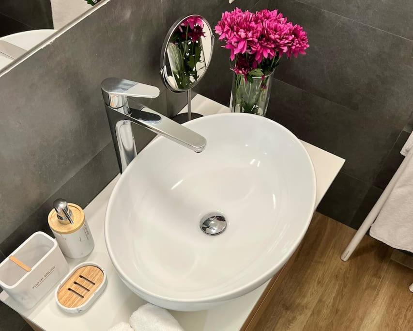 Beada Comfort Stay Cagliari Ngoại thất bức ảnh